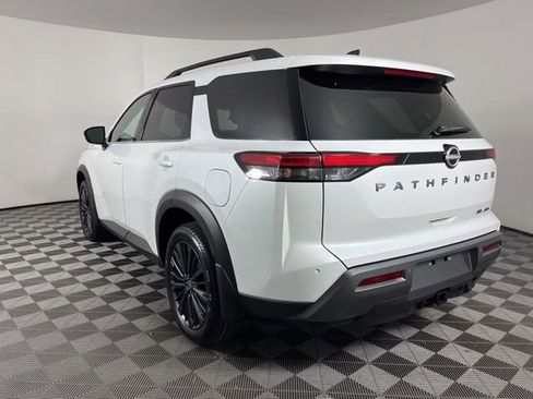 New 2026 Nissan Pathfinder SL w/ SL Premium Package AWD/4WD image 8