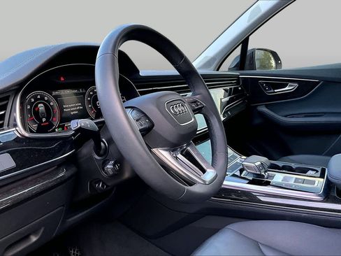 Used 2023 Audi Q7 3.0T Premium Plus w/ Premium Plus Package AWD/4WD image 18