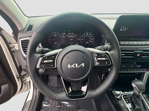 Used 2023 Kia Seltos SX image 36