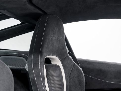 Used 2021 McLaren 765LT image 28