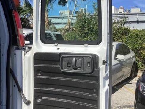 Used 2019 GMC Savana 2500 w/ Driver Convenience Package image 17