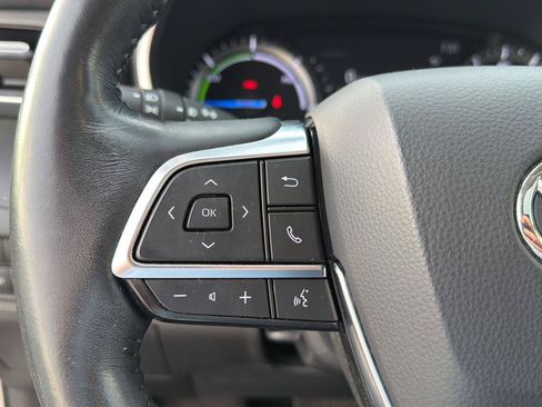 Certified 2020 Toyota Highlander Limited FWD image 22