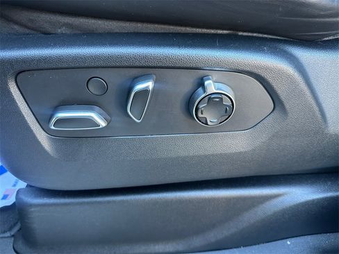 Used 2021 Cadillac Escalade Sport Platinum w/ LPO, ONYX Package image 33