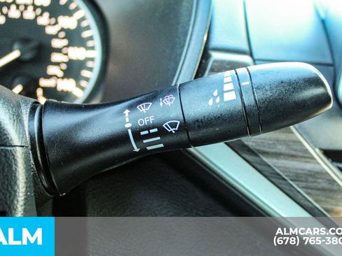 Used 2024 Nissan Altima 2.5 SV image 29