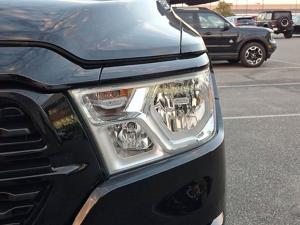 Used 2023 RAM 1500 Big Horn AWD/4WD image 34