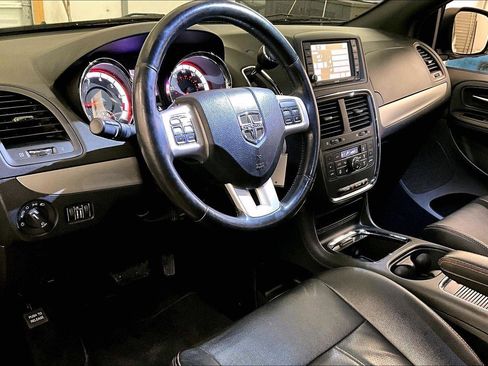 Used 2019 Dodge Grand Caravan GT image 12