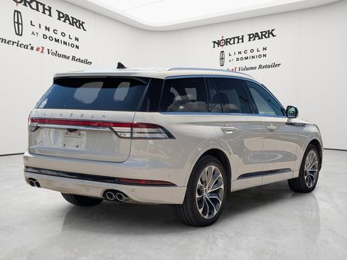 Used 2023 Lincoln Aviator Grand Touring w/ Equipment Group 301A AWD/4WD image 3