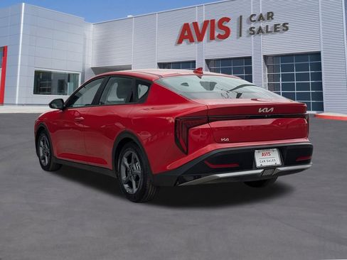 Used 2025 Kia K4 LXS image 3