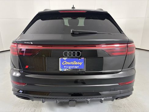 Used 2025 Audi Q8 Prestige image 7
