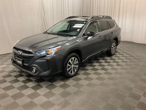 Used 2024 Subaru Outback Premium AWD/4WD image 5