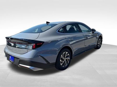 New 2026 Hyundai Sonata Blue FWD image 6