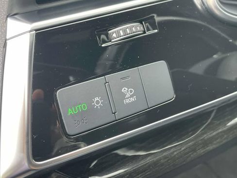 Certified 2025 Audi Q7 3.0T Premium Plus AWD/4WD image 19
