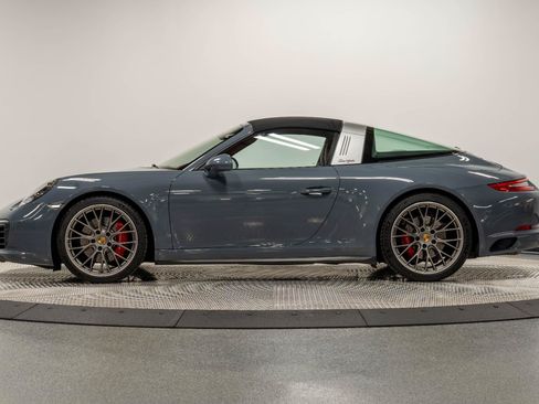 Used 2017 Porsche 911 Targa 4S AWD/4WD image 9