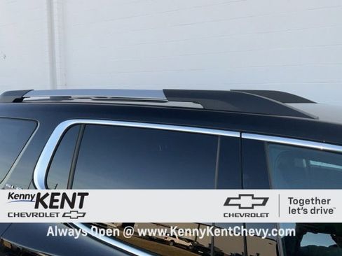 Certified 2023 GMC Acadia SLE w/ Driver Convenience Package image 10