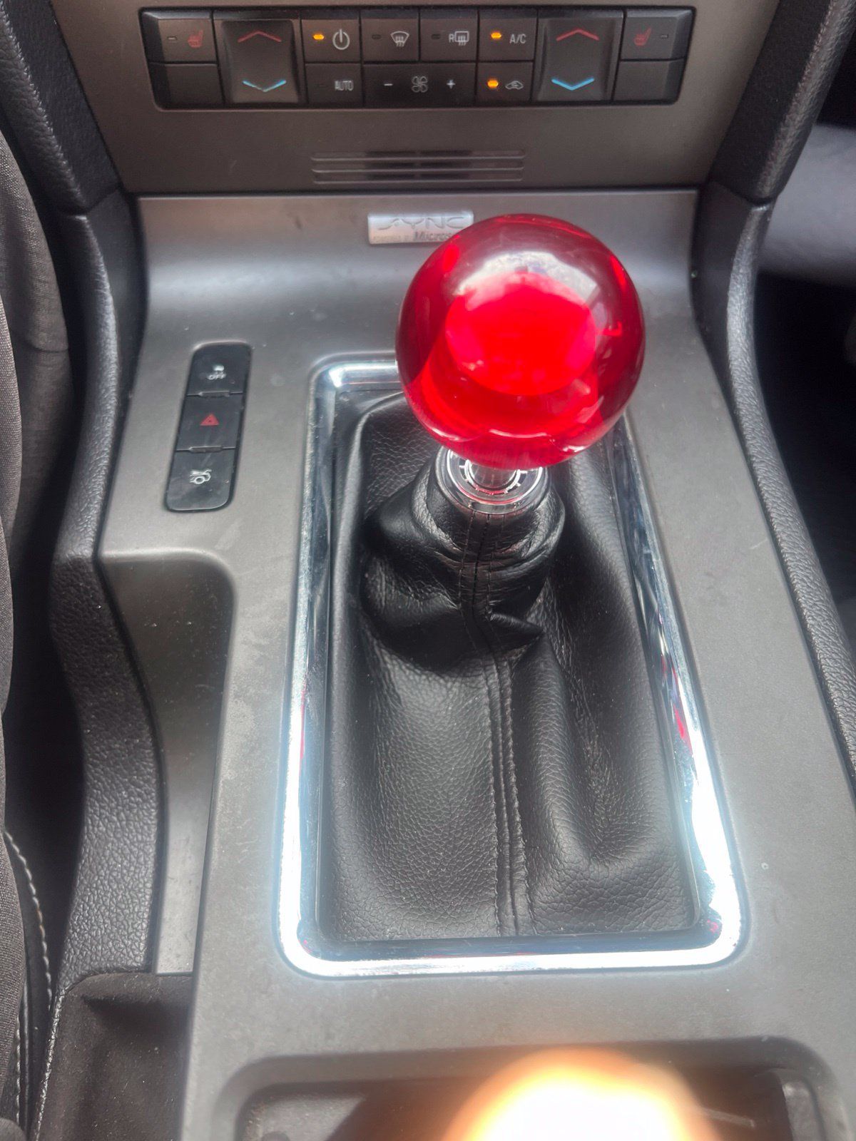 Used 2013 Ford Mustang GT Premium w/ Electronics Pkg RWD image 7