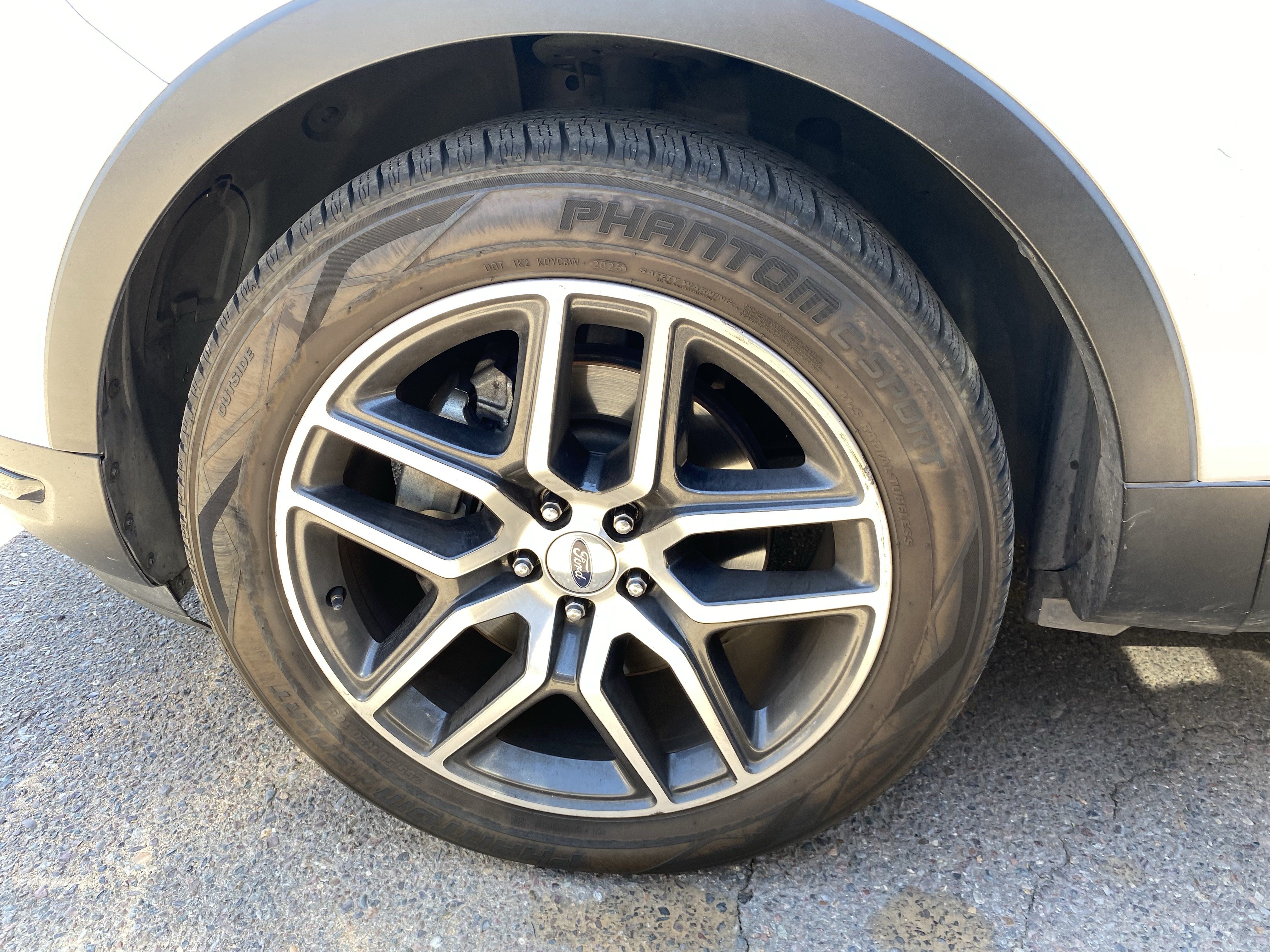 Used 2018 Ford Explorer Sport w/ Equipment Group 401A AWD/4WD image 6