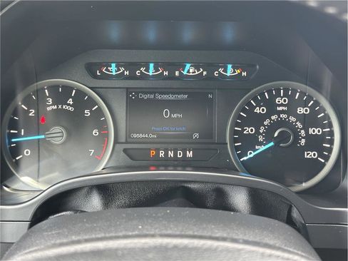 Used 2020 Ford F150 XLT w/ Equipment Group 302A Luxury AWD/4WD image 22