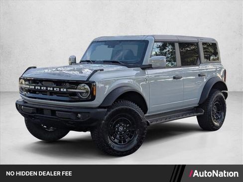 New 2026 Ford Bronco Outer Banks w/ Sasquatch Package AWD/4WD image 1