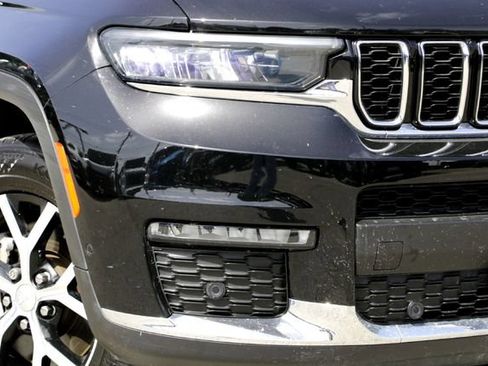 Used 2024 Jeep Grand Cherokee L Limited w/ Luxury Tech Group II AWD/4WD image 3
