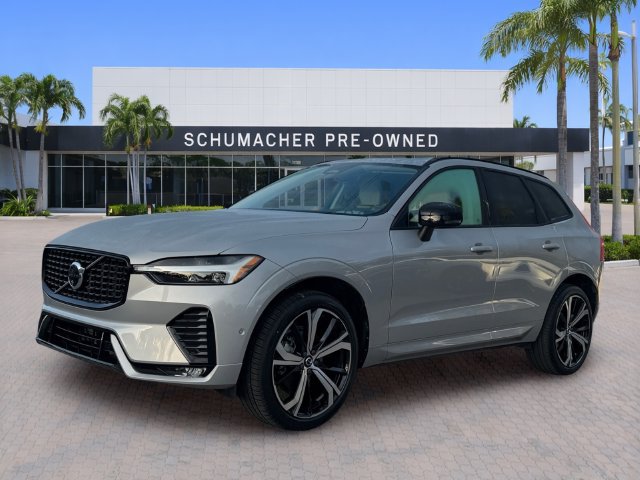 Used 2024 Volvo XC60 B5 Ultimate AWD/4WD image 3