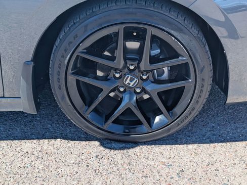 Used 2024 Honda Civic Sport image 9