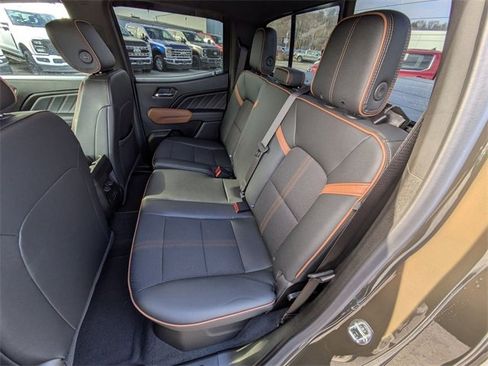 Used 2025 GMC Canyon AT4 image 17