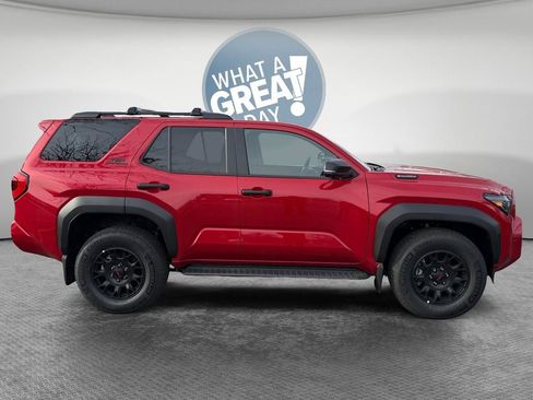 Certified 2025 Toyota 4Runner TRD Off-Road Premium image 2
