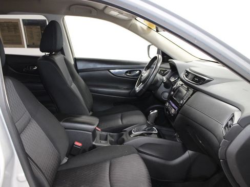 Used 2020 Nissan Rogue SV AWD/4WD image 25