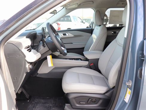New 2026 Ford Explorer Active w/ Active Comfort Package AWD/4WD image 28