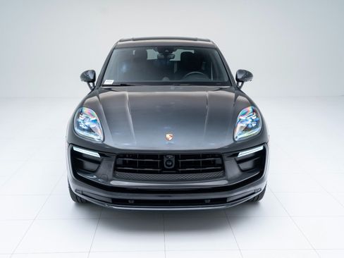 Certified 2025 Porsche Macan AWD/4WD image 6