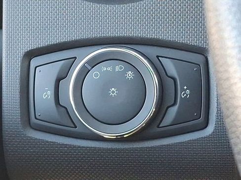 Used 2023 Ford F650 2WD Regular Cab Super Duty image 28