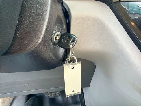 Used 2017 Toyota Sienna LE AWD/4WD image 10