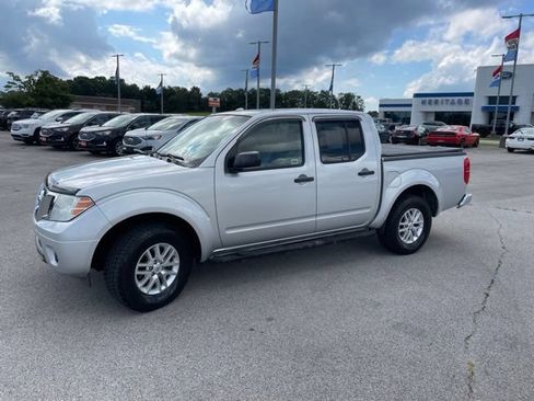 Used 2016 Nissan Frontier SV RWD image 4
