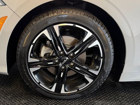 Used 2023 Kia K5 GT-Line image 10