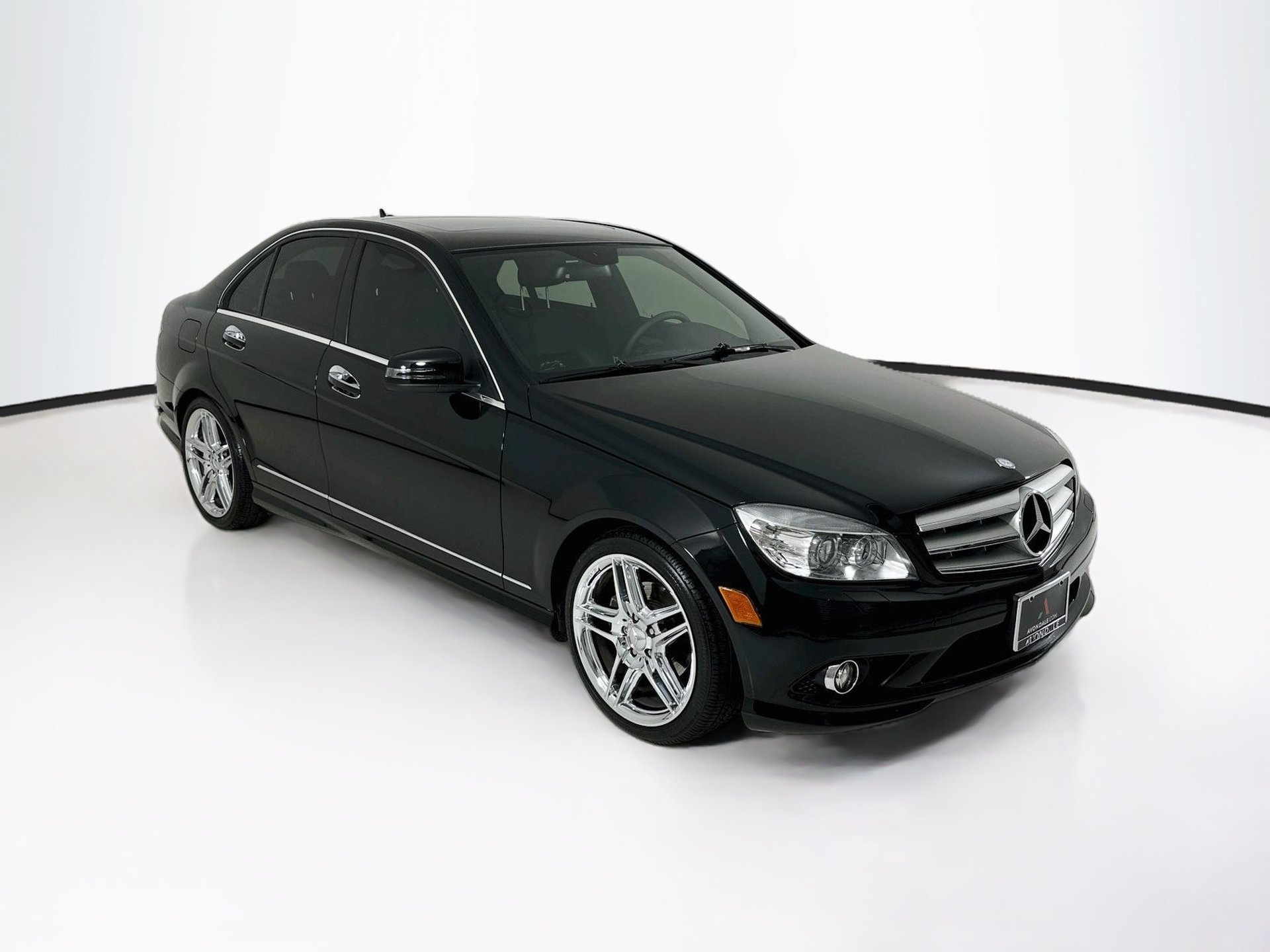 Used 2010 Mercedes-Benz C 300 Sedan image 1