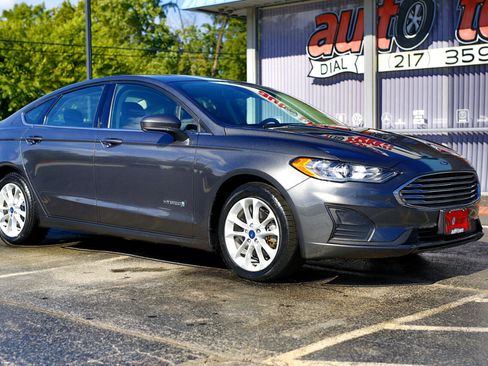 Used 2019 Ford Fusion SE image 21