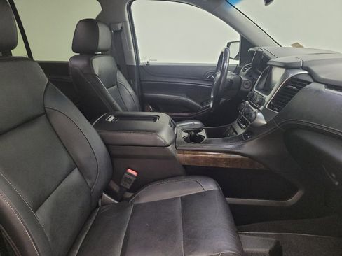 Used 2019 Chevrolet Suburban LT AWD/4WD image 21