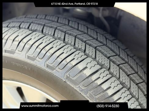 Used 2018 Lexus GX 460 Premium w/ Premium Package image 31