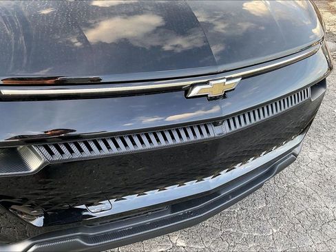 New 2026 Chevrolet Equinox EV LT FWD image 16