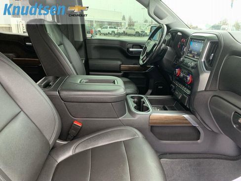 Used 2021 Chevrolet Silverado 1500 LT Trail Boss w/ Convenience Package II image 8