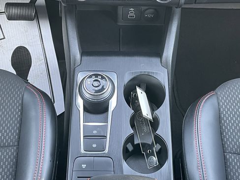 Used 2025 Ford Escape ST-Line w/ Equipment Group 301A image 23