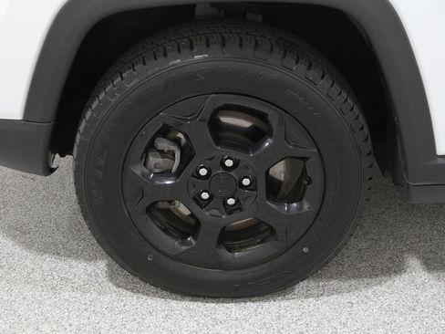 Used 2023 Jeep Compass Trailhawk image 24