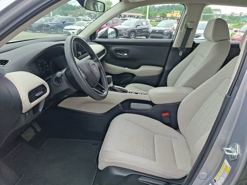 Certified 2024 Honda HR-V LX image 9