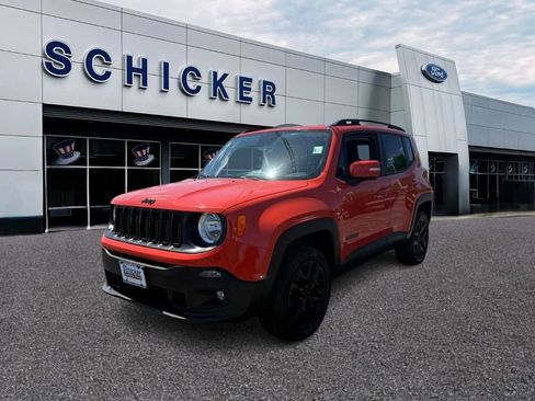 Used 2017 Jeep Renegade Altitude AWD/4WD image 4