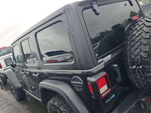 Used 2024 Jeep Wrangler Unlimited AWD/4WD image 6