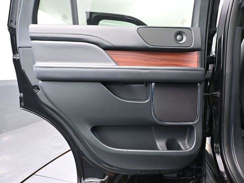 Used 2024 Lincoln Navigator Reserve image 36