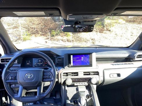 Certified 2025 Toyota Tacoma SR5 image 19