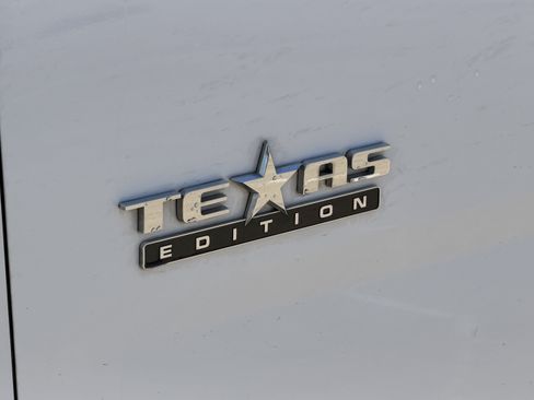 Used 2015 Chevrolet Tahoe LT w/ Luxury Package RWD image 13