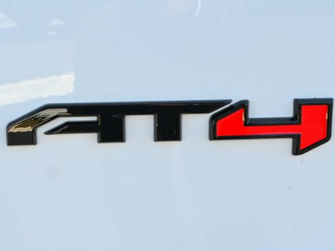 Used 2025 GMC Yukon AT4 Ultimate image 43