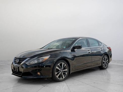 Used 2016 Nissan Altima 2.5 SR image 1
